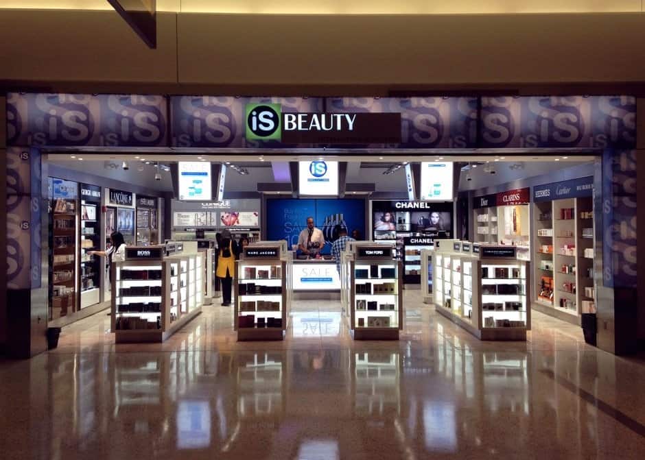 logan_airport_retail_shop