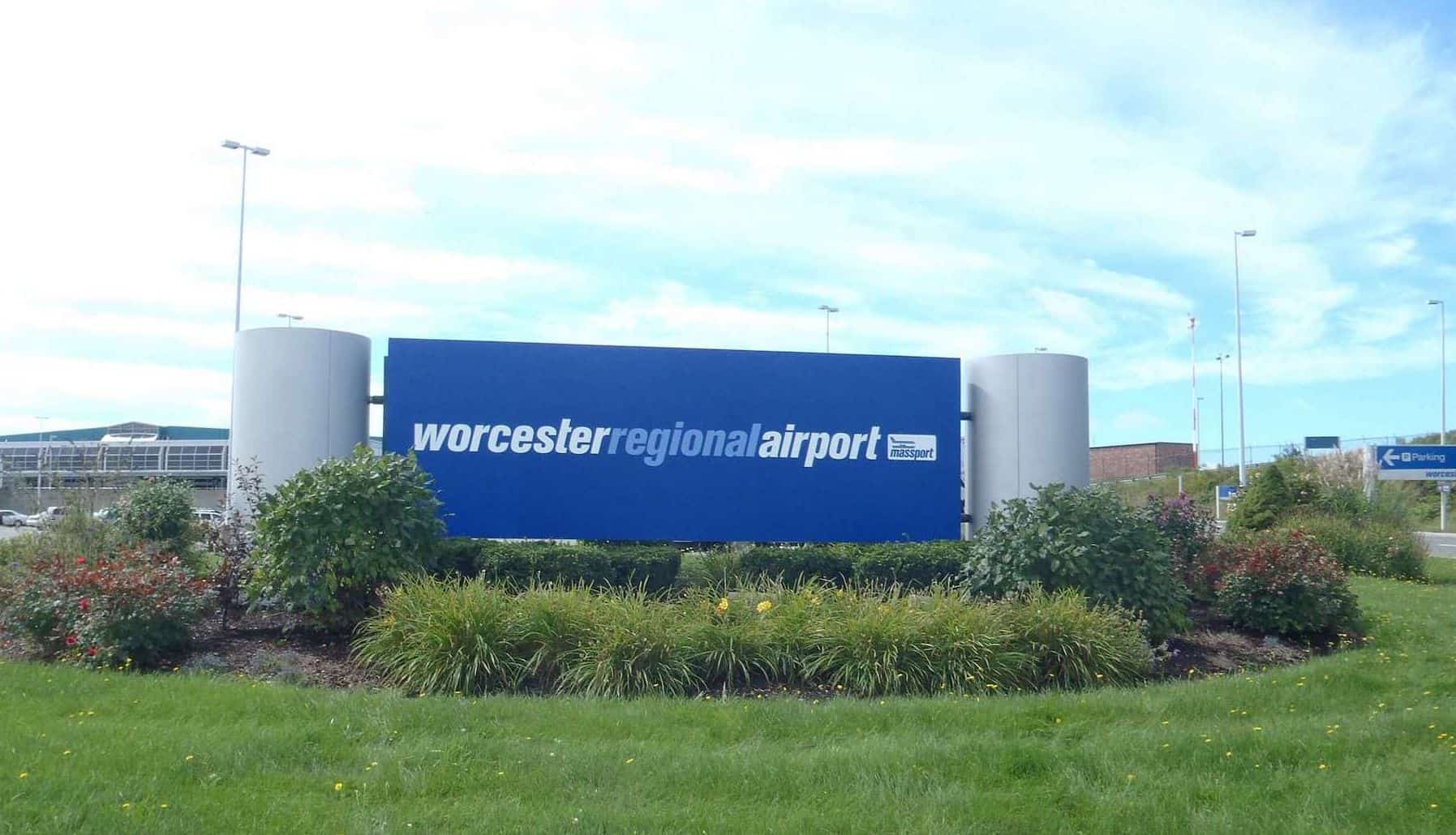 Trends in Airport Signage and Displays for 2025