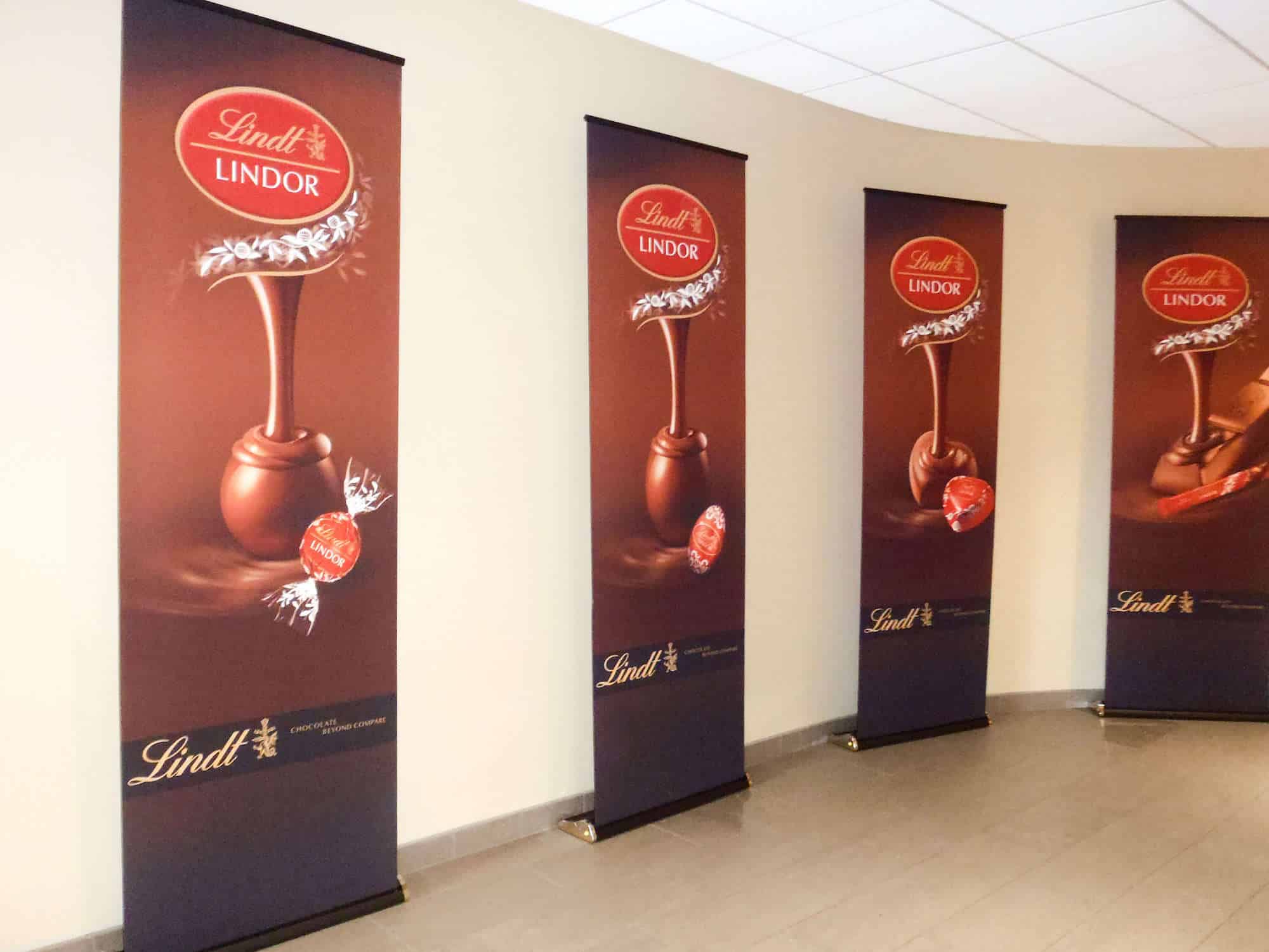 Retractable Banner Design: Ideas & Examples